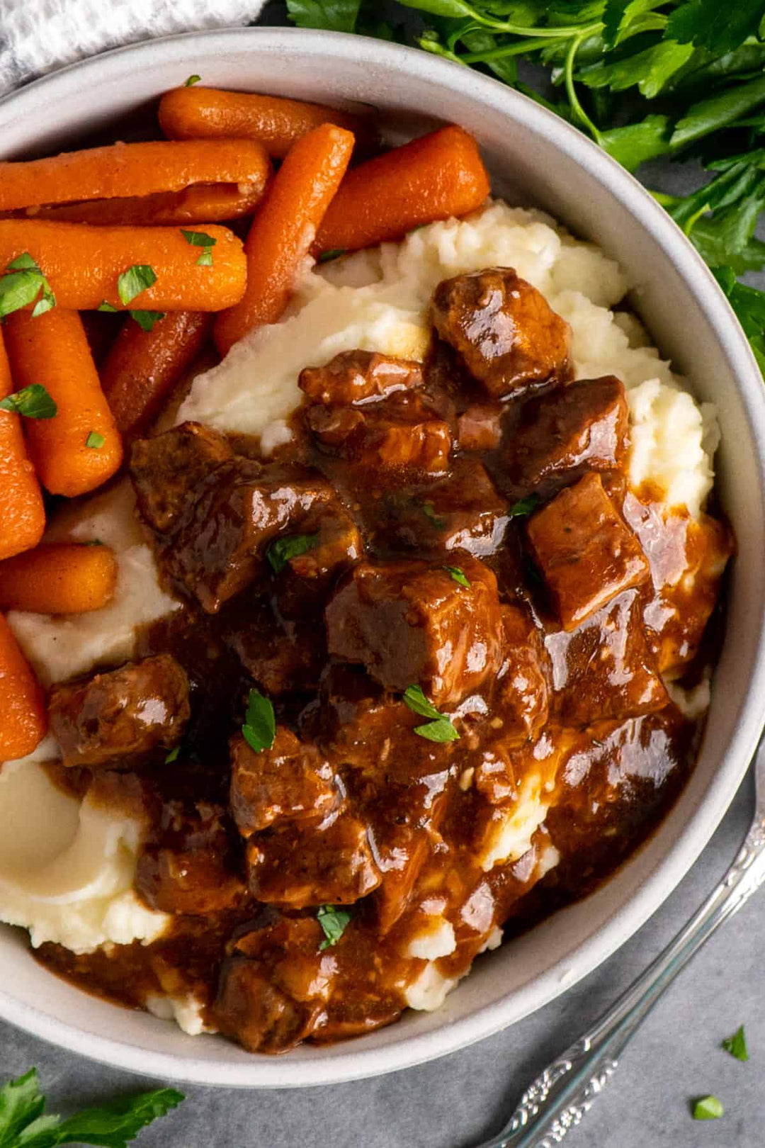 SLOW COOKER BEEF TIPS AND GRAVY - Gift Basket Village