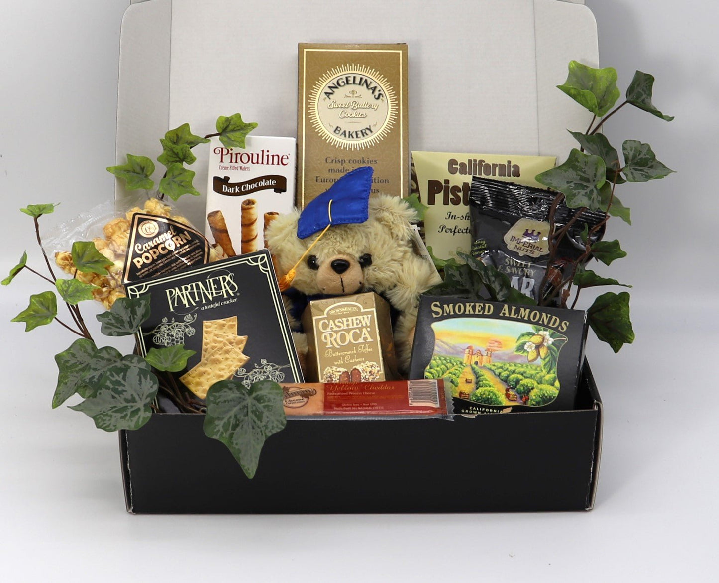 Congrats to the Grad Gift Box – Celebrate Graduation with Style